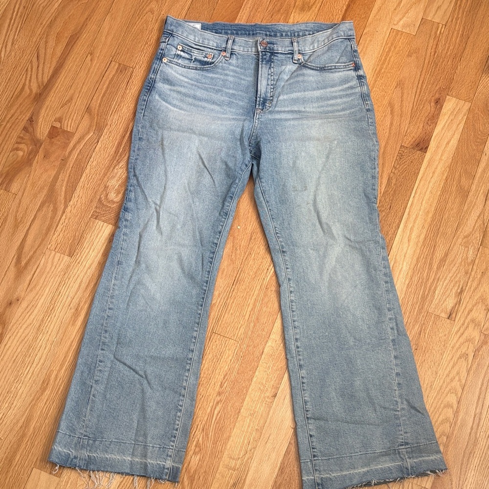 GAP Light Wash Flare Jeans - Light Blue